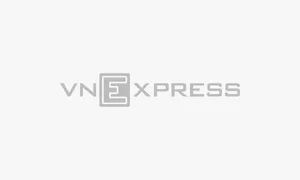 Bé gái chằng chịt vết thương do ôm sứa biển khi tắm Bé gái chằng chịt vết thương do ôm sứa biển khi tắm