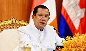 Ông Hun Sen tuyên bố đã vứt bằng tiến sĩ danh dự của Thái Lan Ông Hun Sen tuyên bố đã vứt bằng tiến sĩ danh dự của Thái Lan