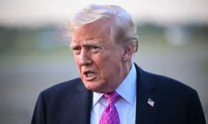 Ông Trump lo nhà đầu tư 'hoảng sợ' vì vụ bắt công nhân Hàn Quốc